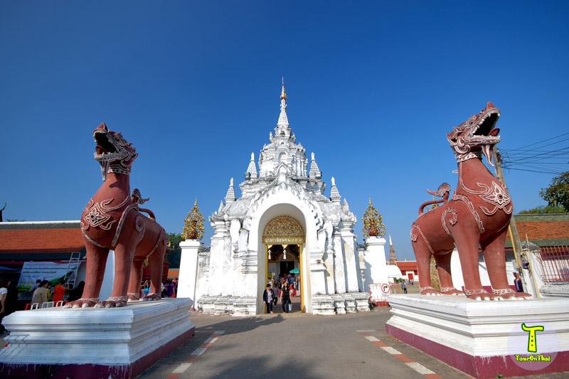 ซุ้มประตูวัดพระธาตุหริภุญชัย