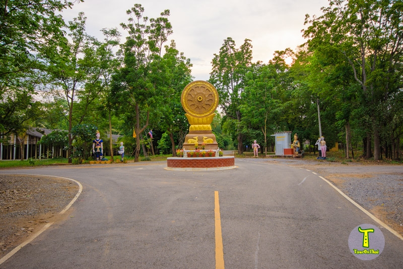 ประตูวัดพระธาตุหนองสามหมื่น