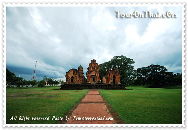 บริเวณรอบปราสาทศีขรภูมิ