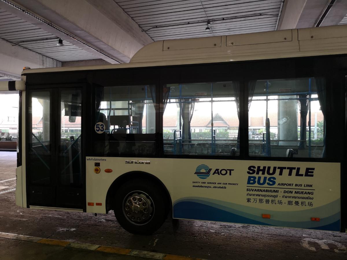 การใช้บริการรถ Shuttle Bus ระหว่าง สนามบินดอนเมือง-สุวรรณภูมิ