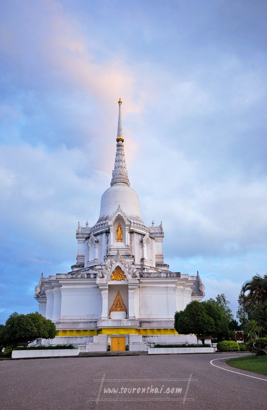 Kanchanapisek Pagoda,พระบรมธาตุเจดีย์กาญจนาภิเษก เพชรบูรณ์