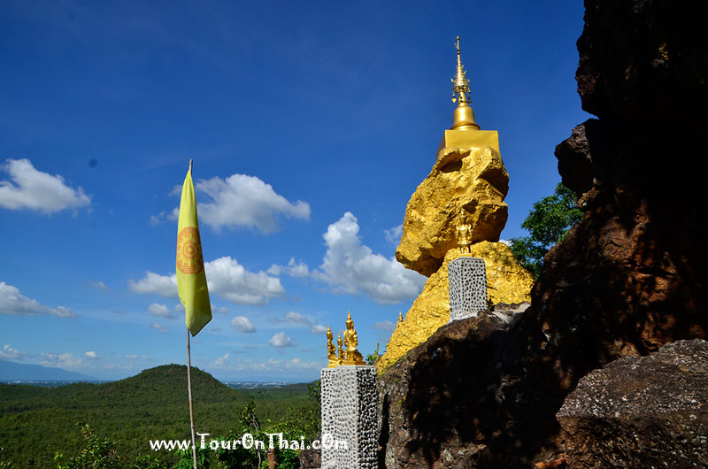 Wat Phra Phutthabat Phra That In Kwaen,พระพุทธบาทพระธาตุอินทร์แขวน ลำพูน