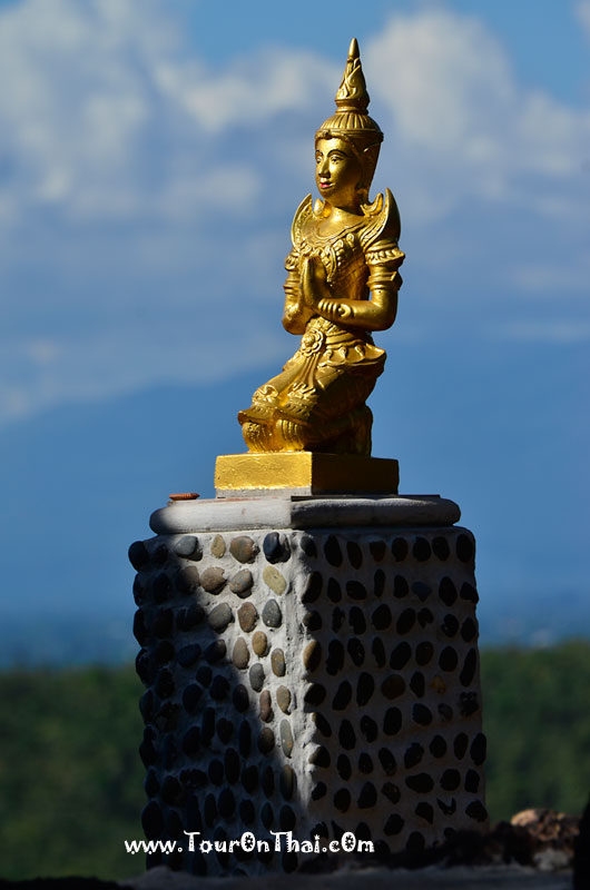 Wat Phra Phutthabat Phra That In Kwaen