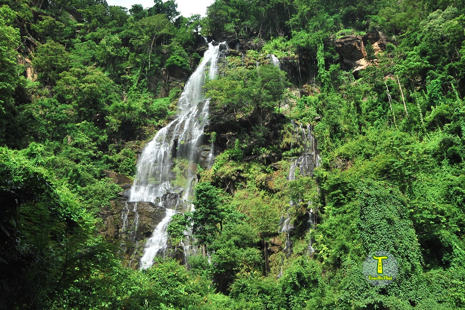 Sai Rung Waterfall (Rainbow Waterfall)