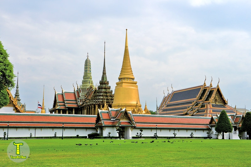 Wat Phra Si Rattana Satsadaram (Wat Phra Kaeo),วัดพระศรีรัตนศาสดาราม (วัดพระแก้วมรกต)