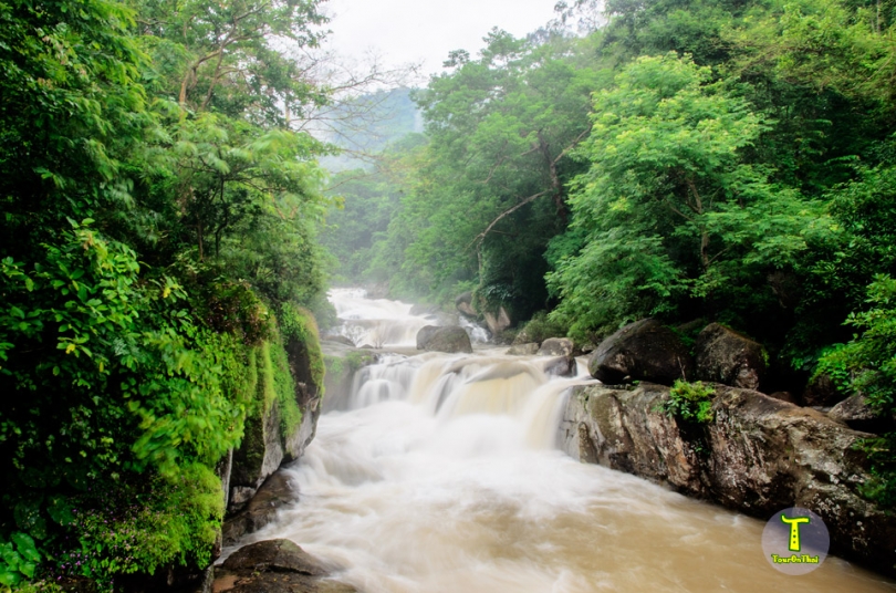 Nang Rong Waterfall,น้ำตกนางรอง นครนายก