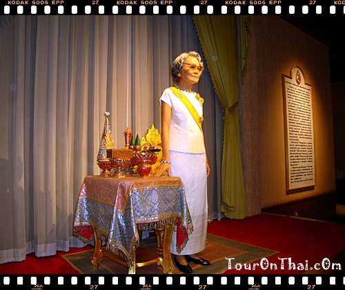 พิพิธภัณฑ์หุ่นขี้ผึ้งไทย นครปฐม