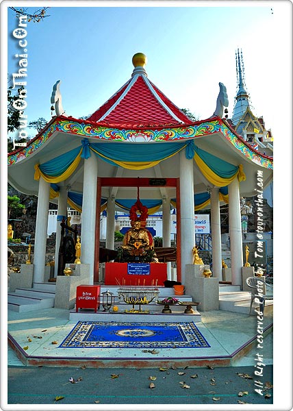 Wat Khao Takiap