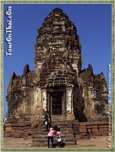 Phra Prang Sam Yot (Monkey Temple)
