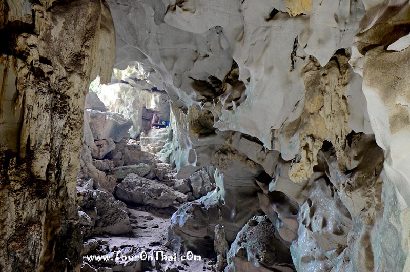 Tham Pet Pho Thong Cave,ถ้ำเพชรโพธิ์ทอง สระแก้ว