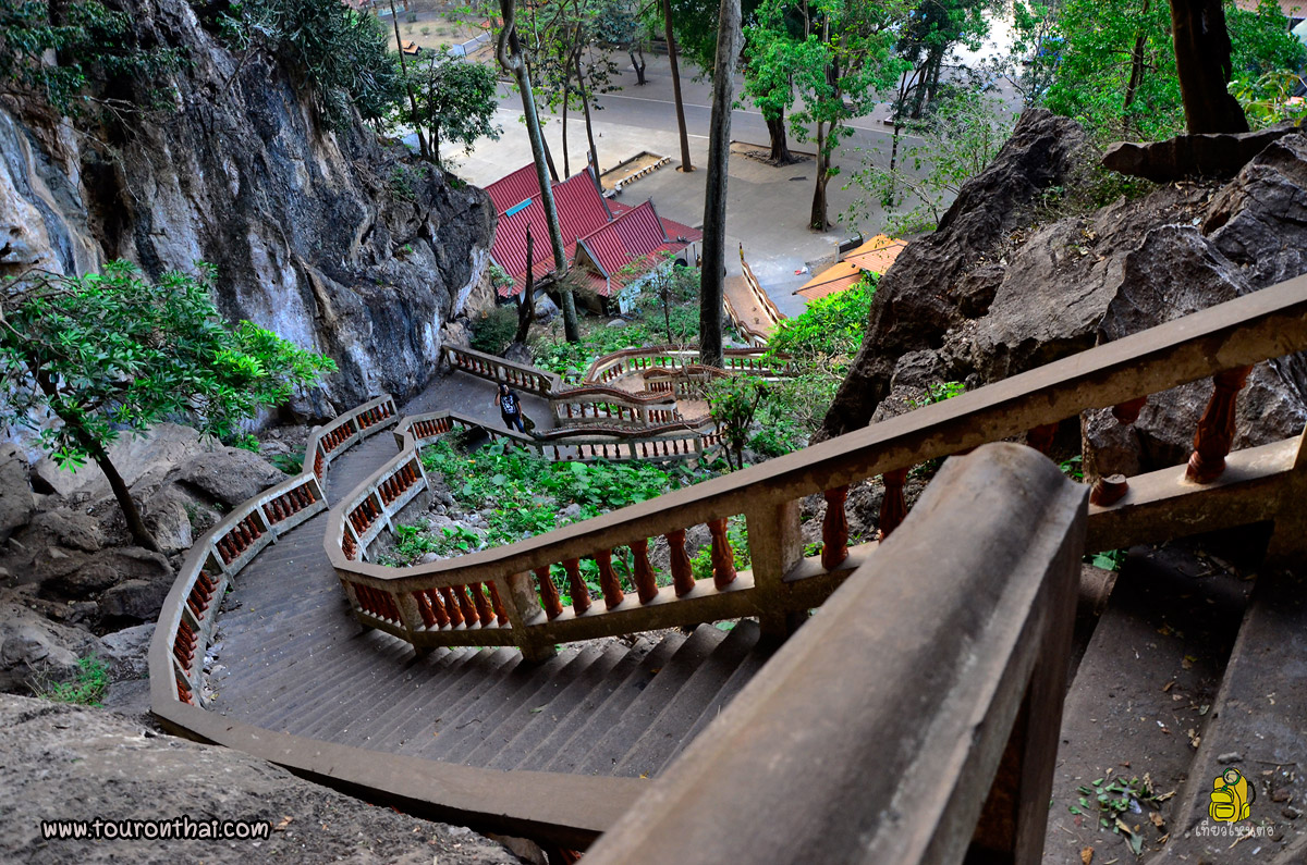 Wat Tham Khao Chakan,วัดถ้ำเขาฉกรรจ์ สระแก้ว