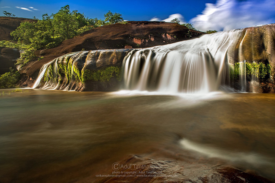 Tham Phra Waterfall