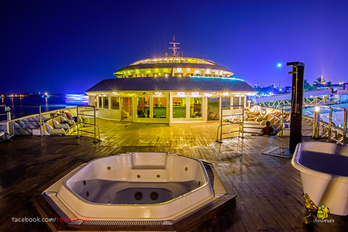 สปาของ Vintage Luxury Yacht