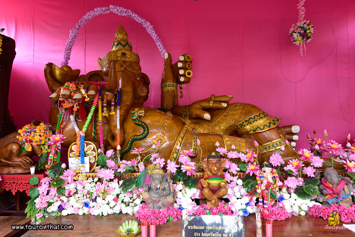 Wat Thai Samakki @Mae Sot