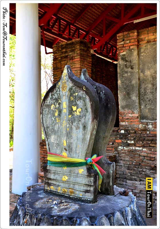 Wat Doi Khoi Khao Kaeo and Wat Klang Suan Dokmai