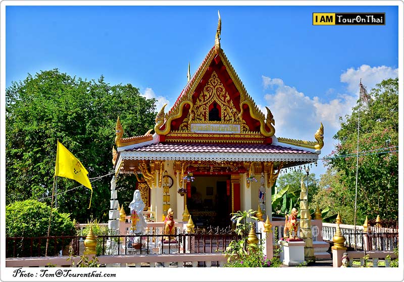 Wat Doi Khoi Khao Kaeo,วัดดอยข่อยเขาแก้วและวัดกลางสวนดอกไม้ ตาก