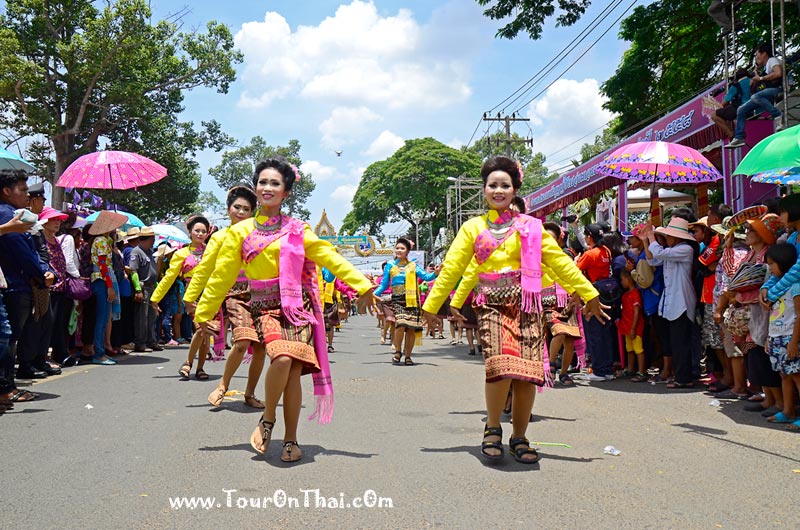 Bun Bang Fai Phanom Prai (Rocket Festival) - Roi Et,ประเพณีบุญบั้งไฟ อ.พนมไพร ร้อยเอ็ด