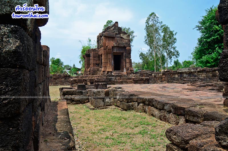 Ku Pon Rakang Ancient Remains,กู่โพนระฆัง ร้อยเอ็ด