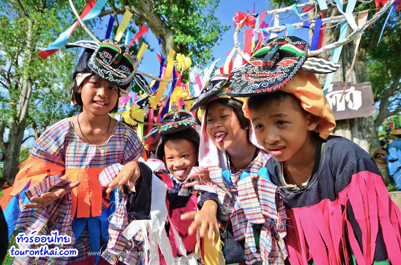 Phi Khon Nam festival,ประเพณีผีขนน้ำ