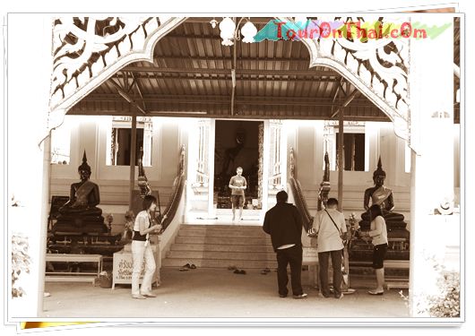 Wat Si Chomphu Ong Tue