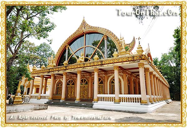 Wat Phra That Nong Bua,วัดพระธาตุหนองบัว อุบลราชธานี