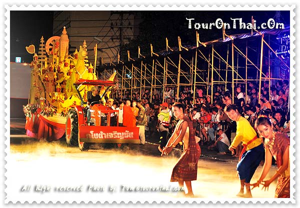 Ubon Ratchathani Candle Festival,ประเพณีแห่เทียนพรรษา อุบลราชธานี