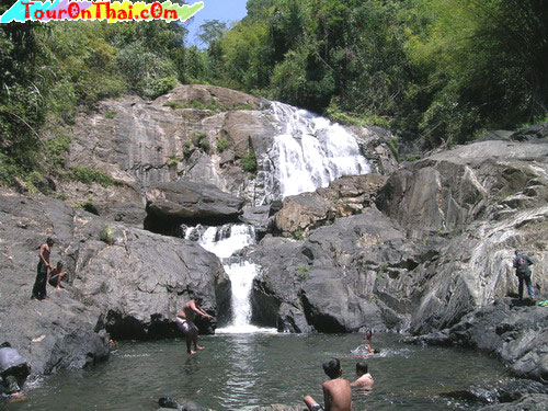 Haeo Lom Waterfall,น้ำตกเหวโหลม ชุมพร