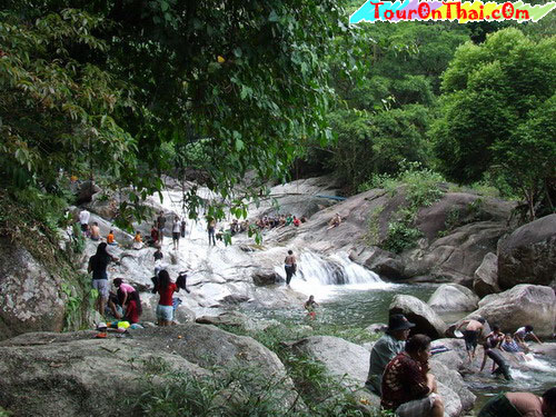Ai Khiao Waterfall,น้ำตกอ้ายเขียว หรือในเขียว นครศรีธรรมราช
