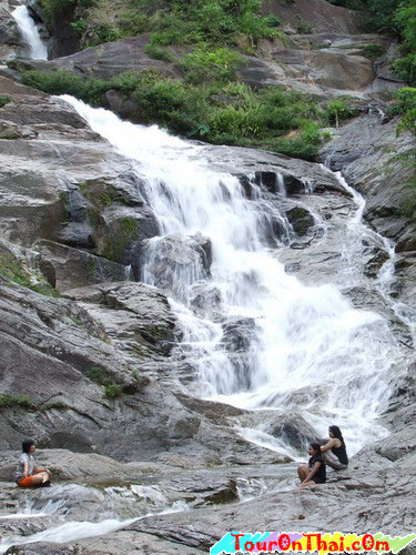 Ai Khiao Waterfall,น้ำตกอ้ายเขียว หรือในเขียว นครศรีธรรมราช