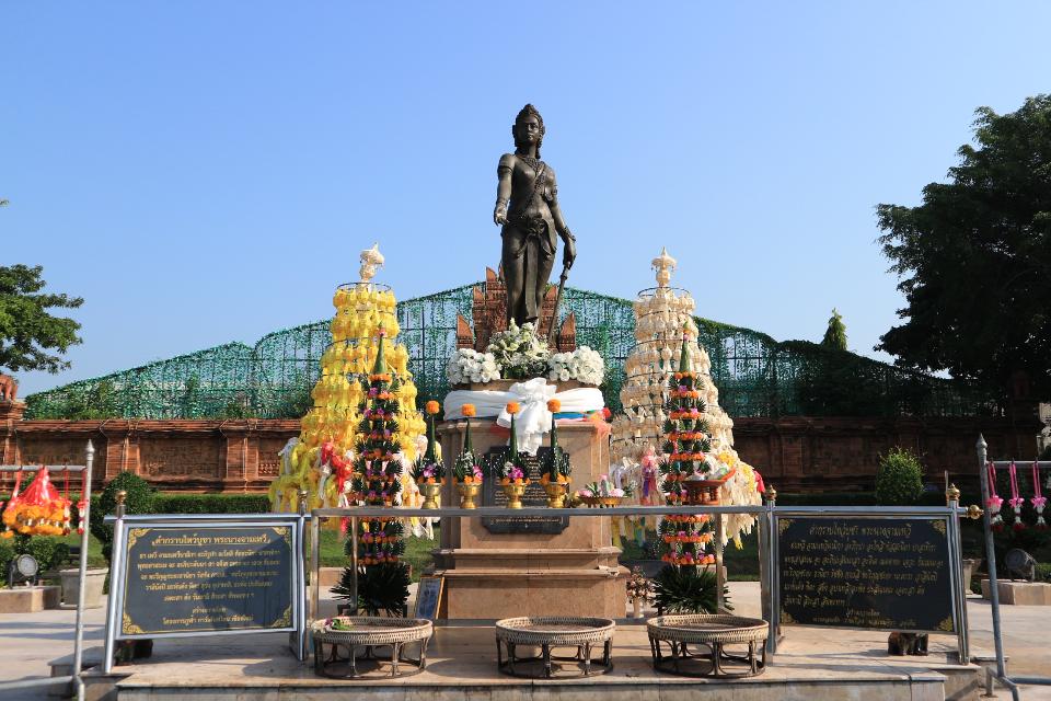 ,Phranang Cham Thewi Monument