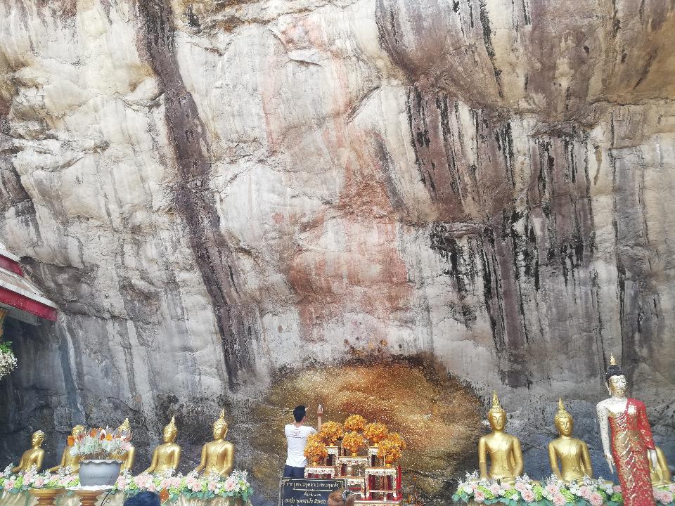 ,Wat Phraphutthachai