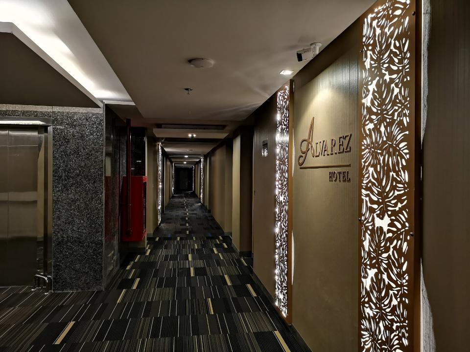 阿尔瓦雷斯酒店,Alvarez Hotel