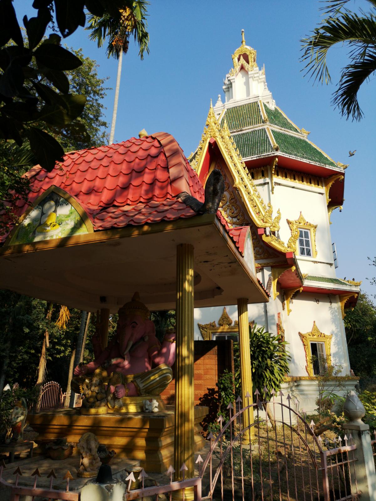 ,Wat Dan Sa-ngop Asapharam
