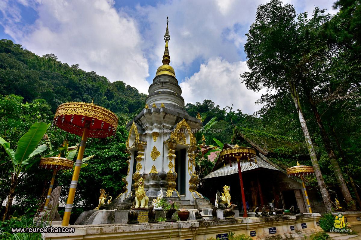 Wat Khantha Phueksa - Maekampong