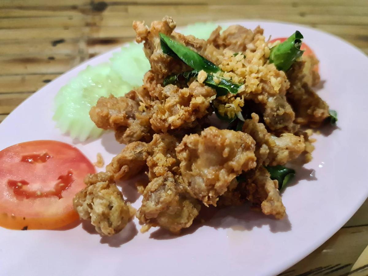 ,Nong Poo Roast Chicken